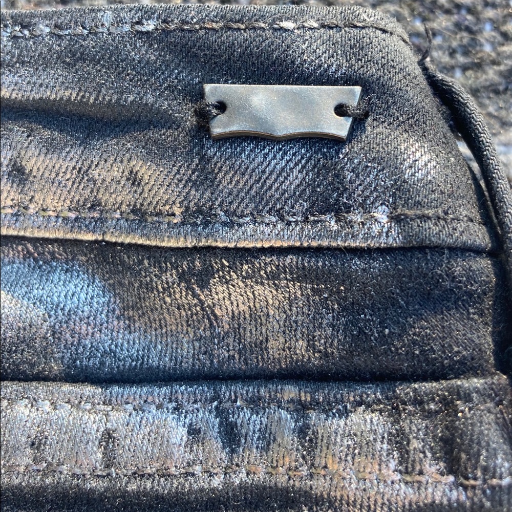 Silver Skinny Levi’s - Picture 8 of 10